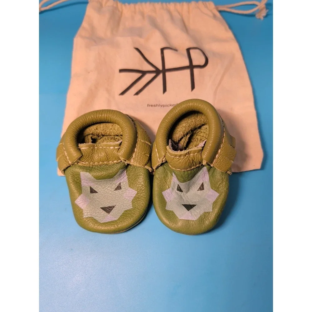 Freshly Picked Wolf  Leather Moccasins Baby‎ Size 1 Green
